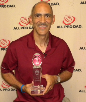 Coach Tony Dungy with 2009 NFLPA, KY Chapter BCSG Award Coach Tony Dungy with 2009 NFLPA, KY Chapter BCSG Award